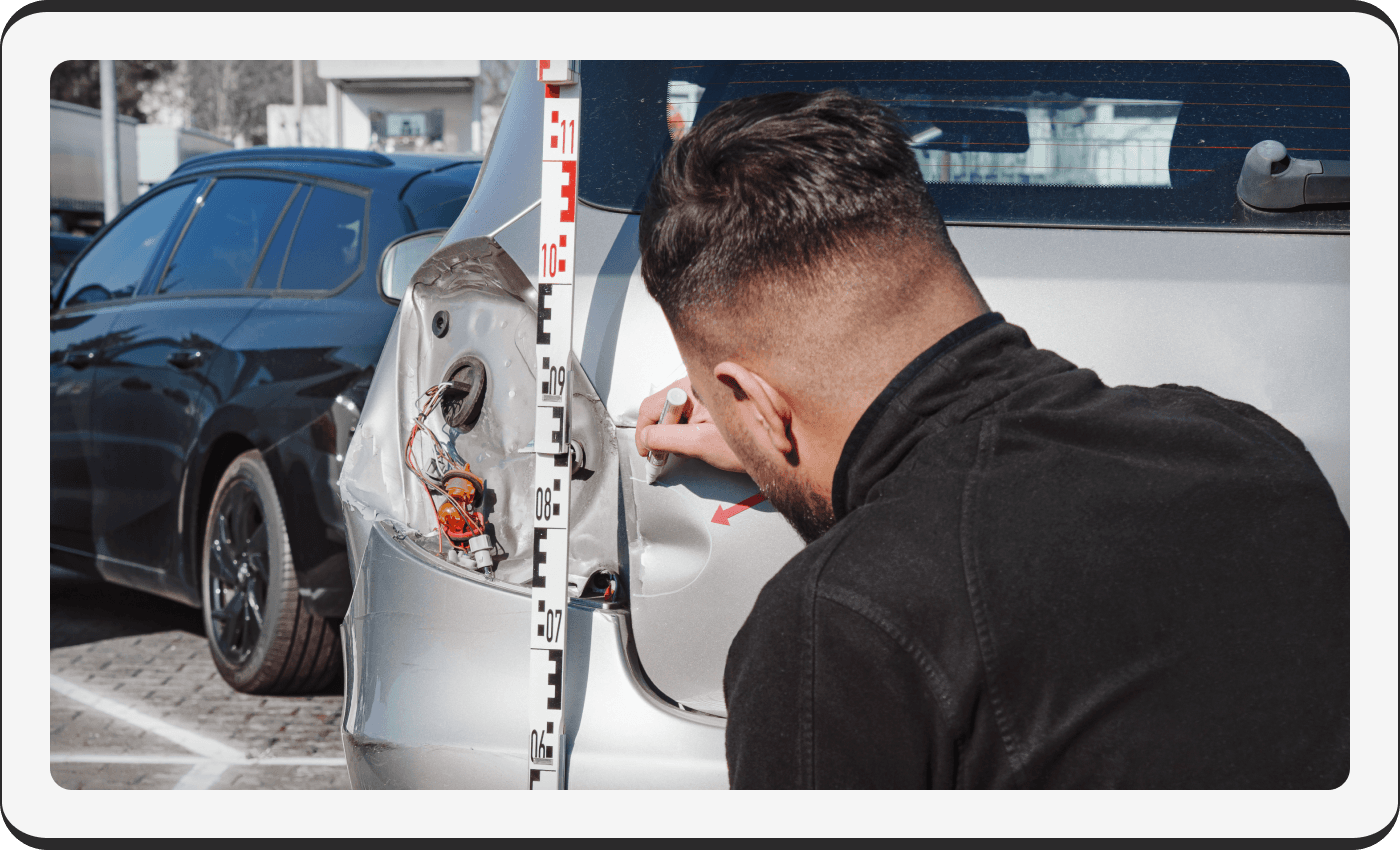 Rzeczoznawca po wypadku samochodowym